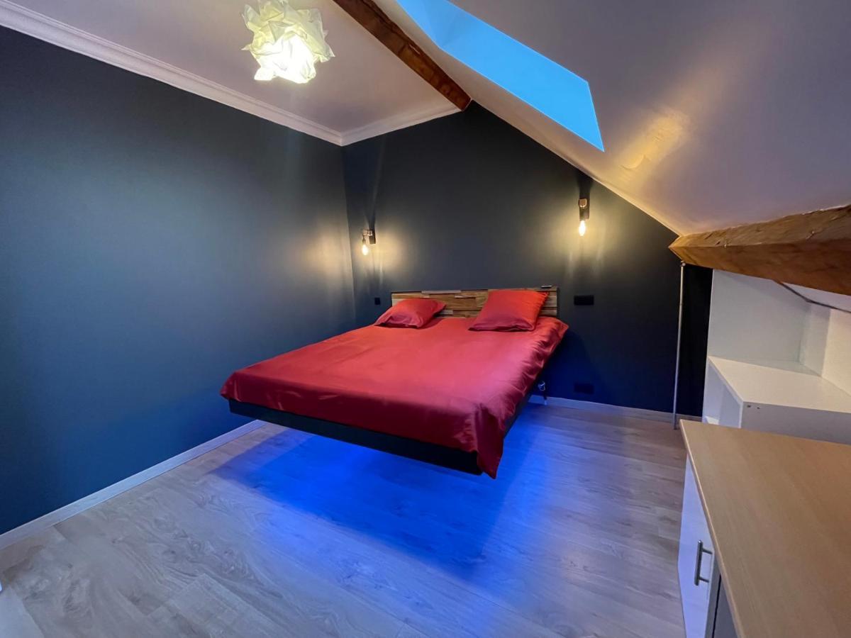 Loft Sous Combles Apartman Aubergenville Kültér fotó