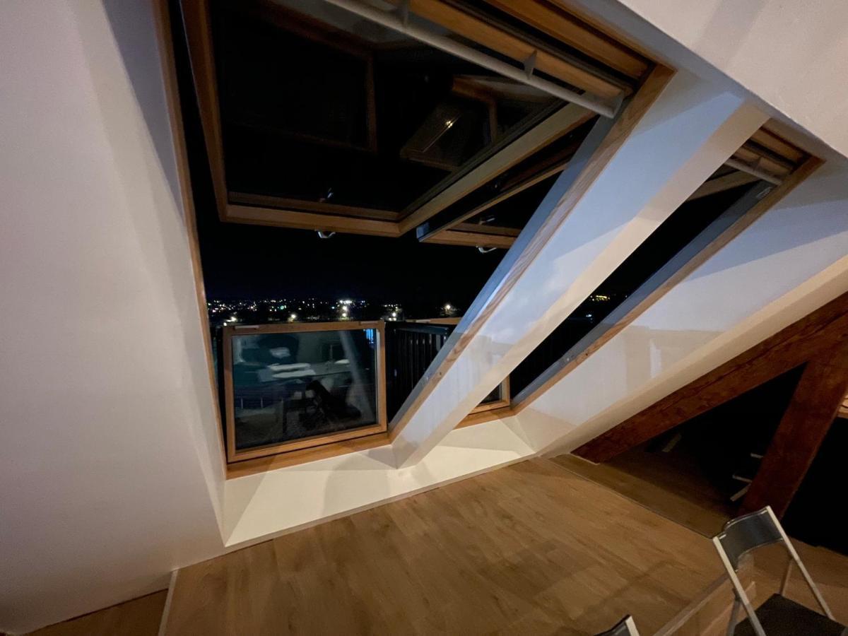 Loft Sous Combles Apartman Aubergenville Kültér fotó