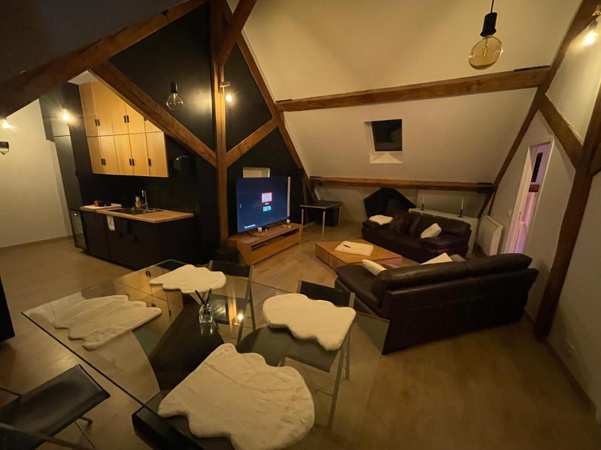 Loft Sous Combles Apartman Aubergenville Kültér fotó